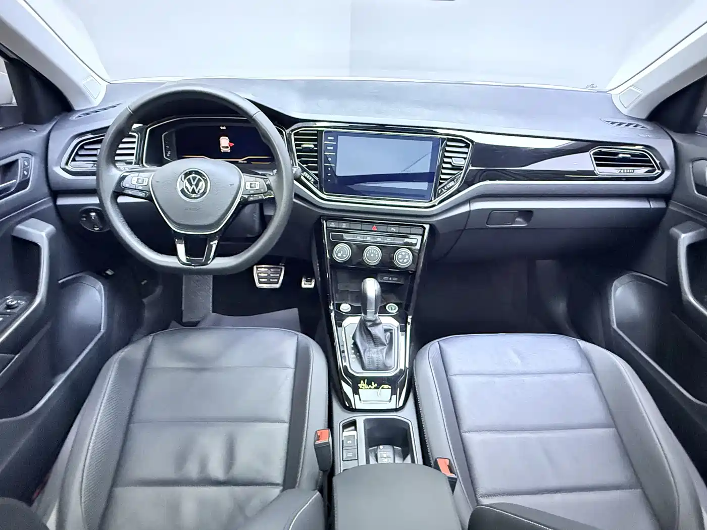 VOLKSWAGEN T ROC EXPLORING SONGS