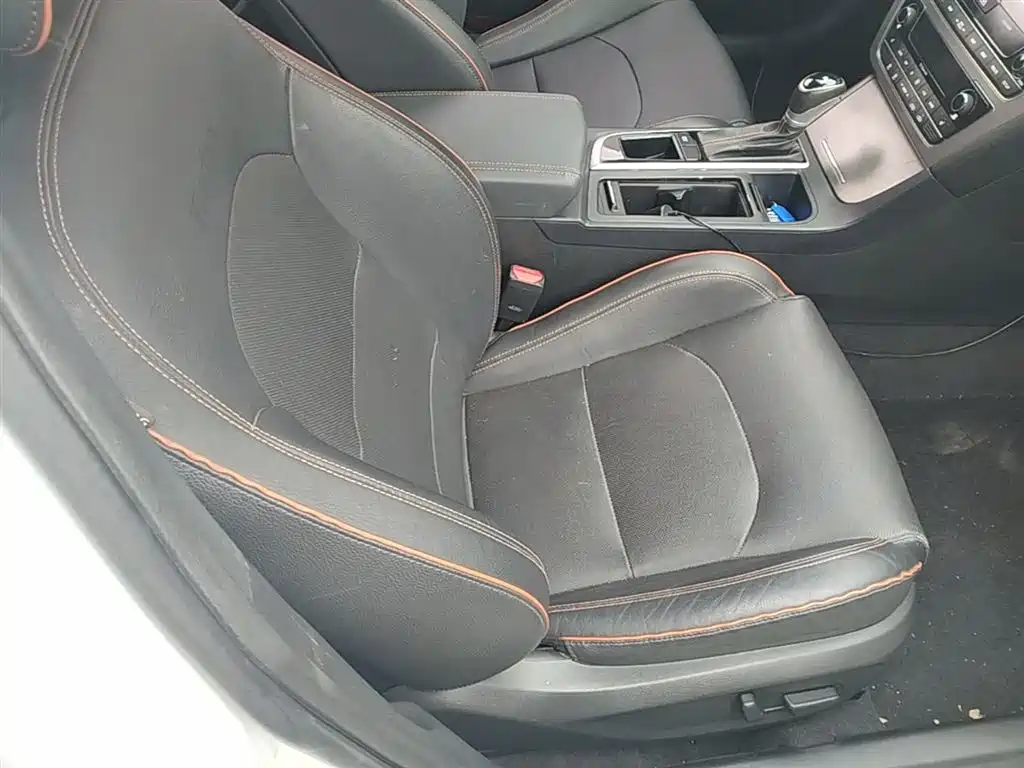Hyundai Sonata 2015 1.6T GLS Smart фото 25