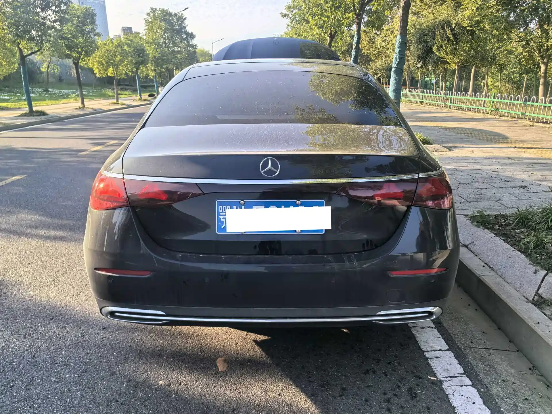 Фото 3 - Mercedes-Benz E-Class