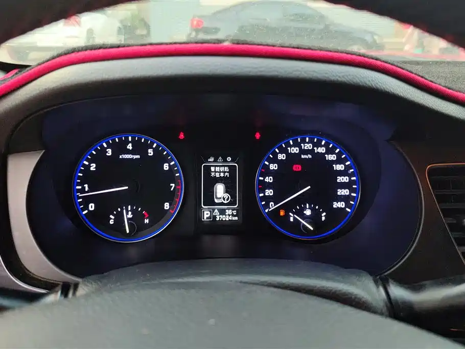 Hyundai Mistra 2014 1.8L Auto Smart GLS фото 14