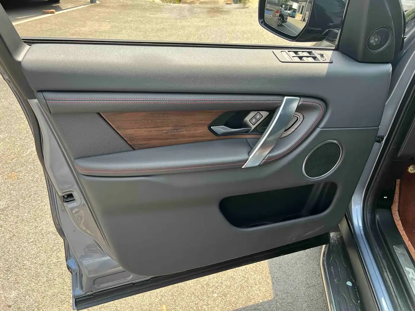 Land Rover Discovery Sport PHEV 2022 Facelift P300e Plug-in Hybrid фото 14