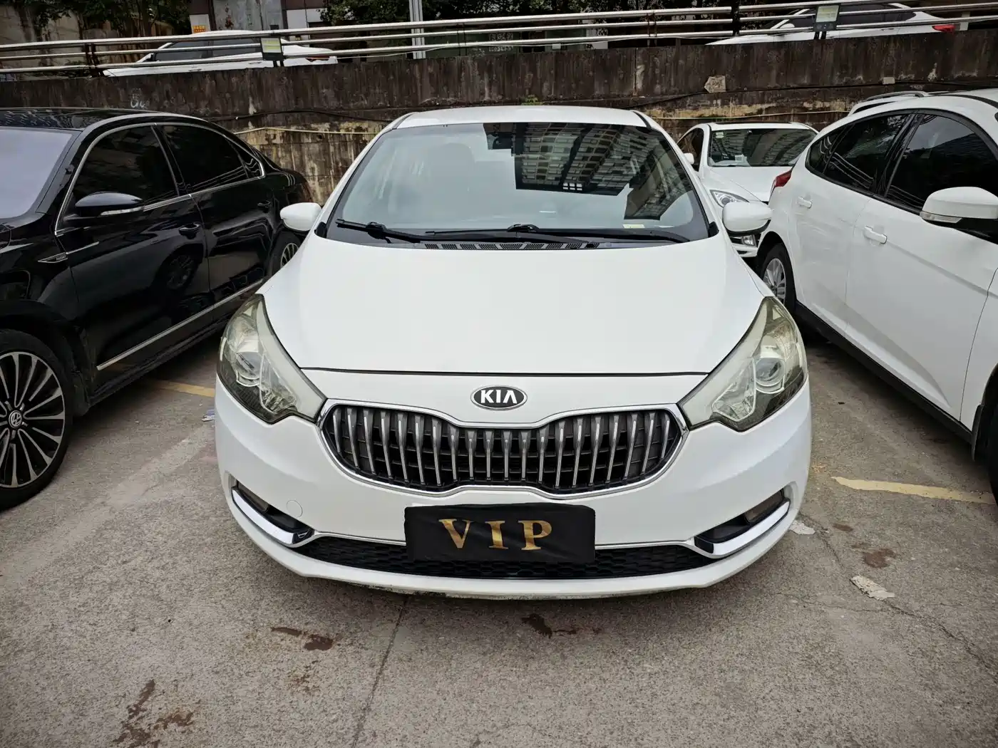 Photo 2 - Kia K3