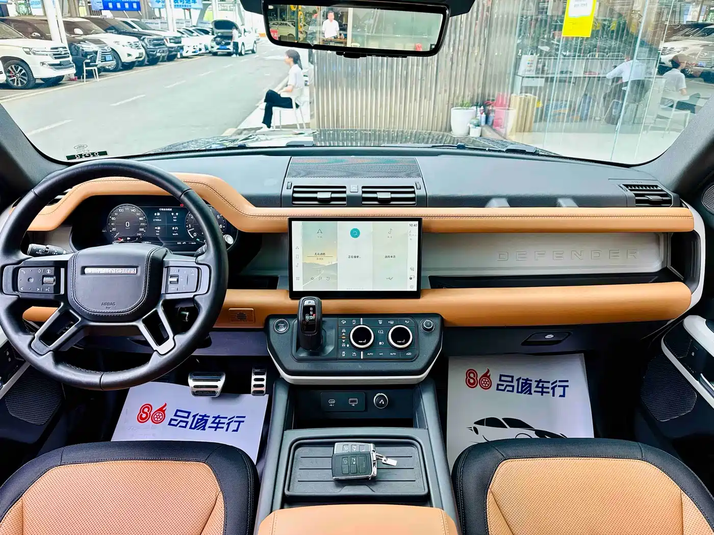 Land Rover Defender 2024 110 3.0T P400 X-DYNAMIC HSE фото 7