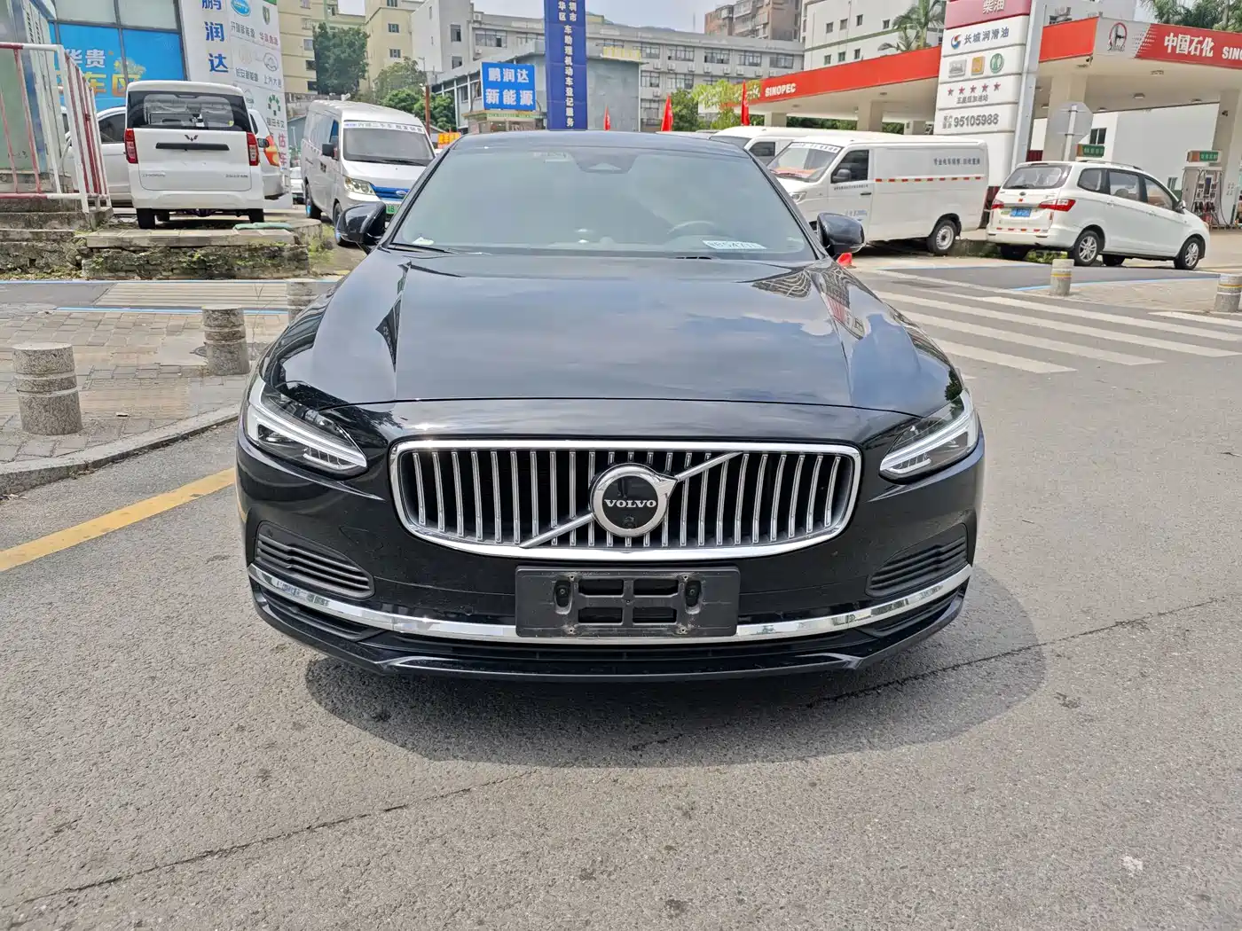Volvo S90 Plug-in Hybrid 2023 2023 T8 Plug-in Hybrid AWD Long Range Smart Elegance Luxury