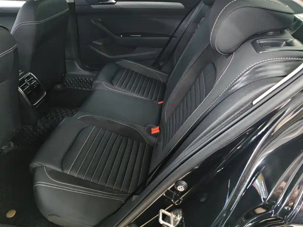 Volkswagen Magotan 2020 280TSI DSG Comfort фото 17
