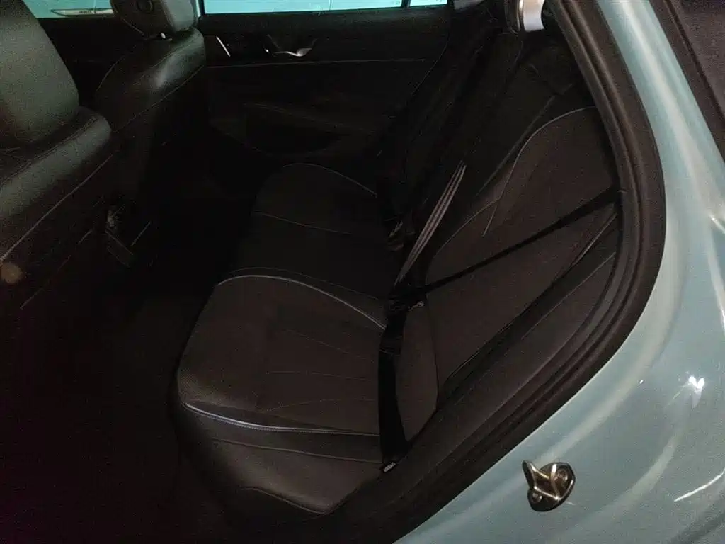 Volkswagen Passat 2025 Model Pro 380TSI Starlight Dragon Premium Edition фото 17