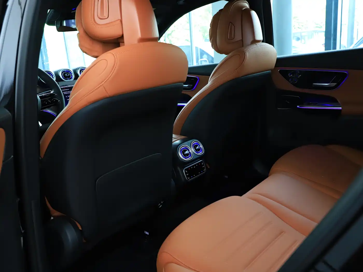 Mercedes-Benz GLC 2024 GLC 300 L 4MATIC Dynamic 5-seater фото 10