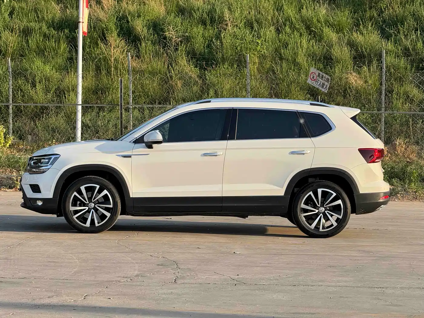 Volkswagen Tharu 2019 280TSI FWD Luxury Edition China VI фото 3