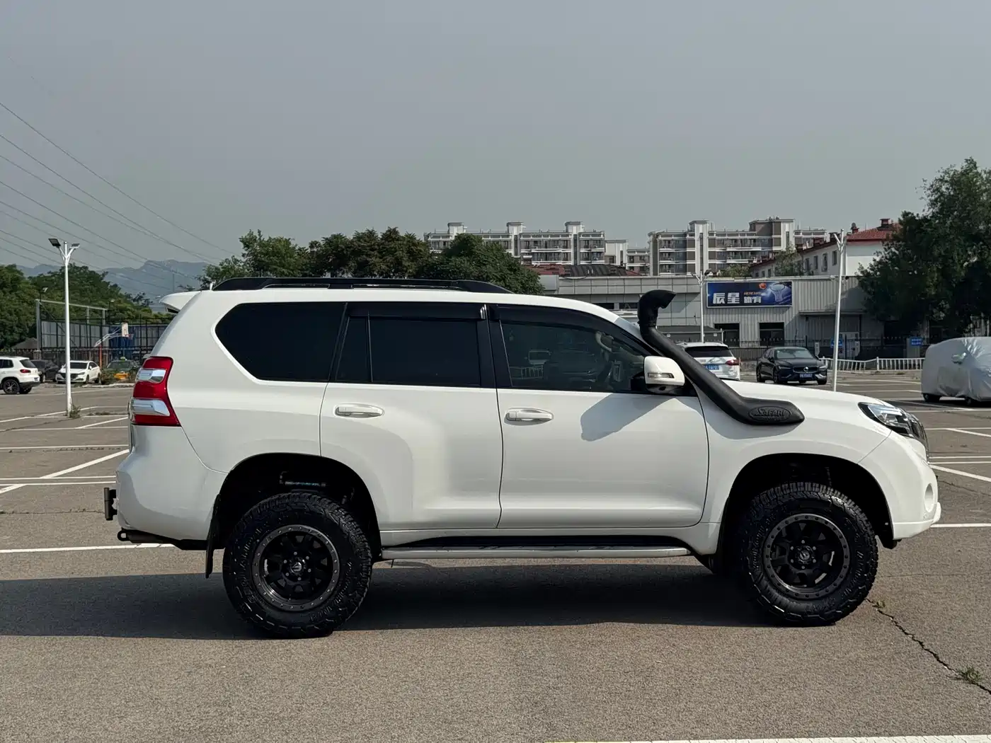 Toyota Prado 2014 4.0L Automatic TX-L фото 10