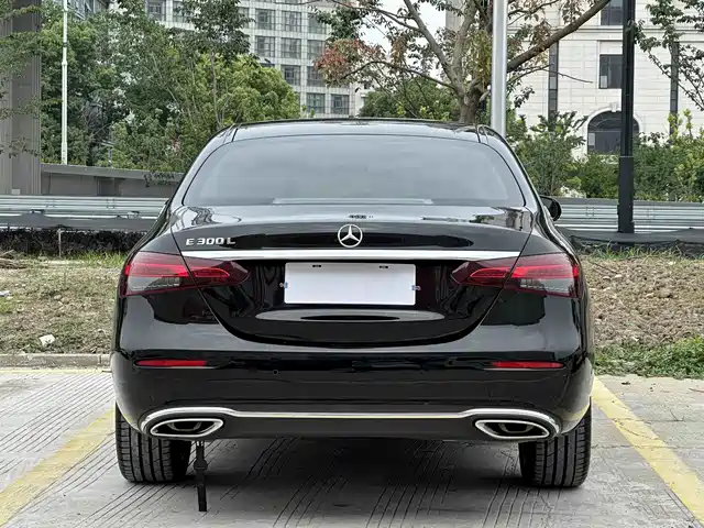 Mercedes-Benz E-Class 2023 Facelift E 260 L — фото 5