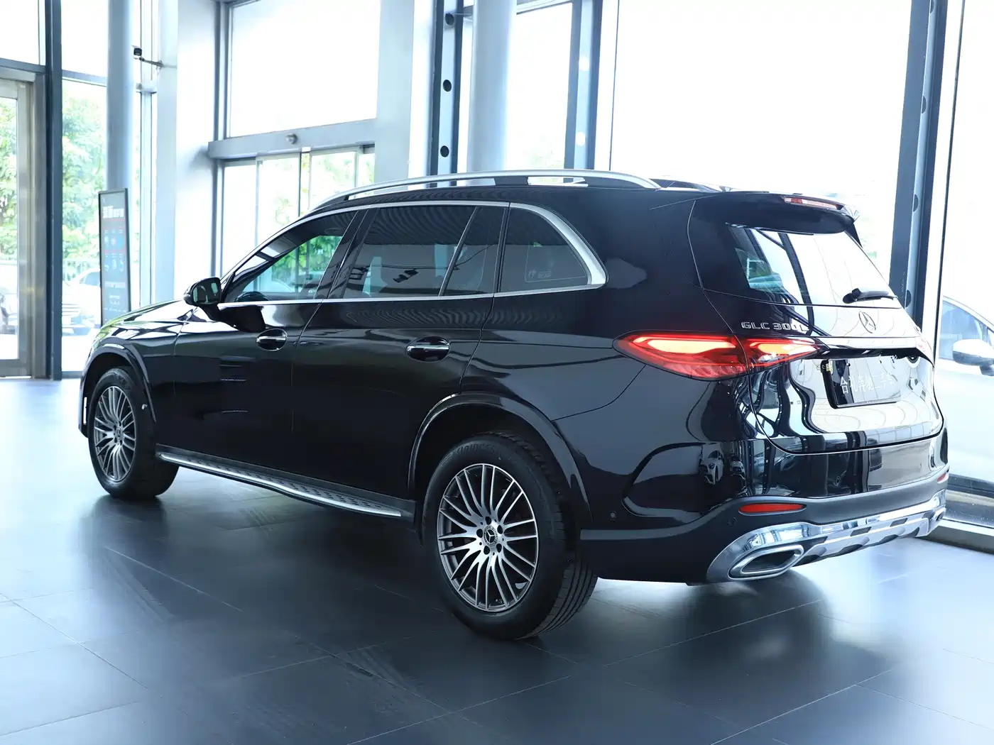 Mercedes-Benz GLC 2024 GLC 300 L 4MATIC Dynamic 5-seater фото 8