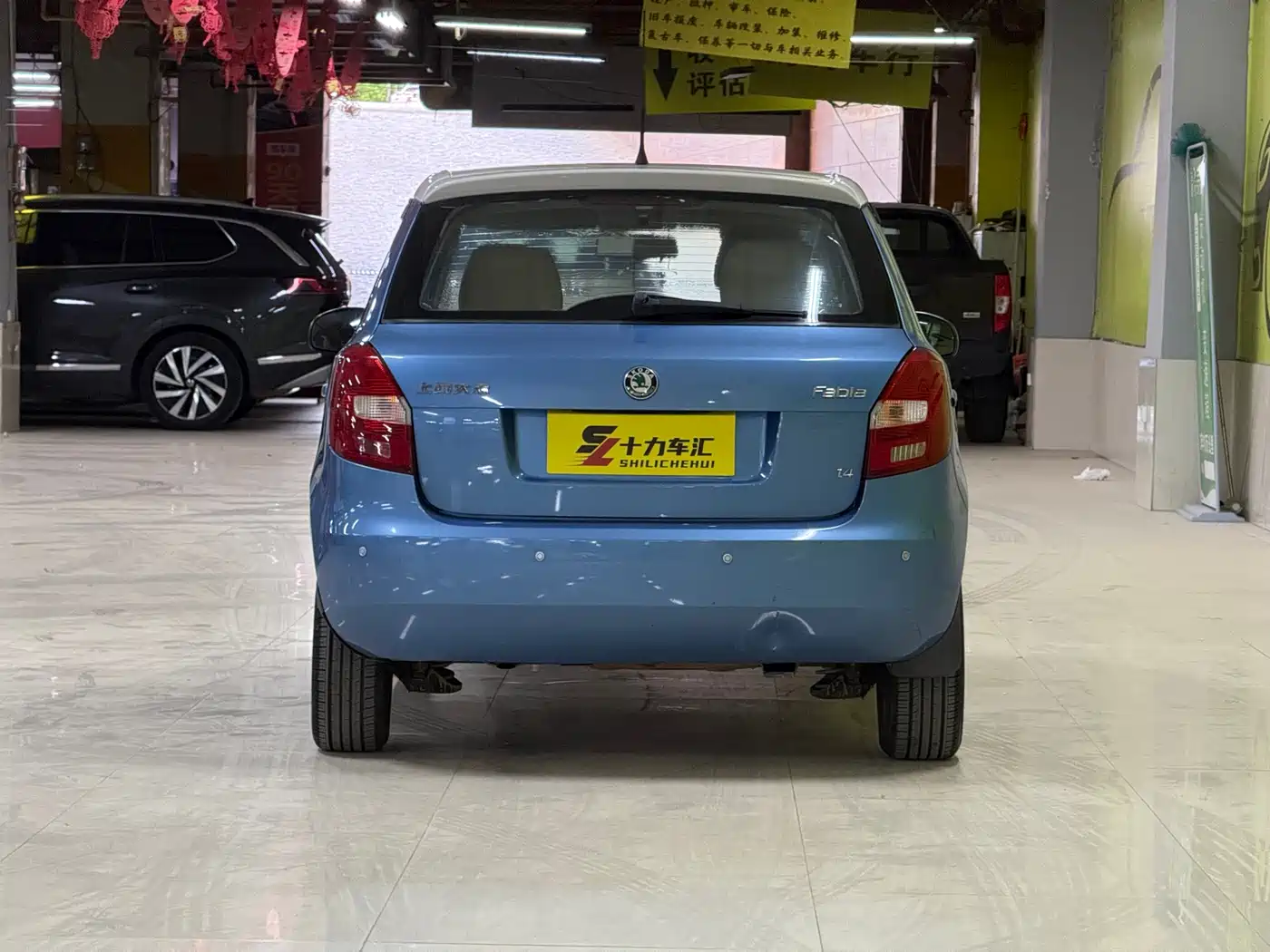 Škoda Fabia 2009 Model 1.4L Automatic JingZhi Edition фото 5