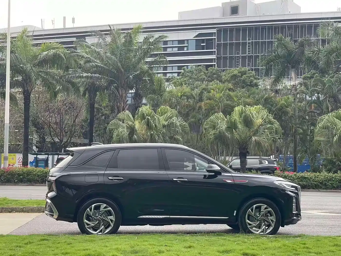 Hongqi HS3 2024 2.0T Capable Edition фото 6