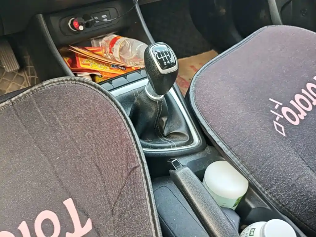 Photo 14 - Hyundai Elantra