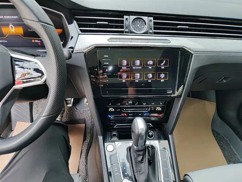 Volkswagen Magotan 2023 2 Million Units Anniversary Edition 330TSI DSG Leading Type фото 13