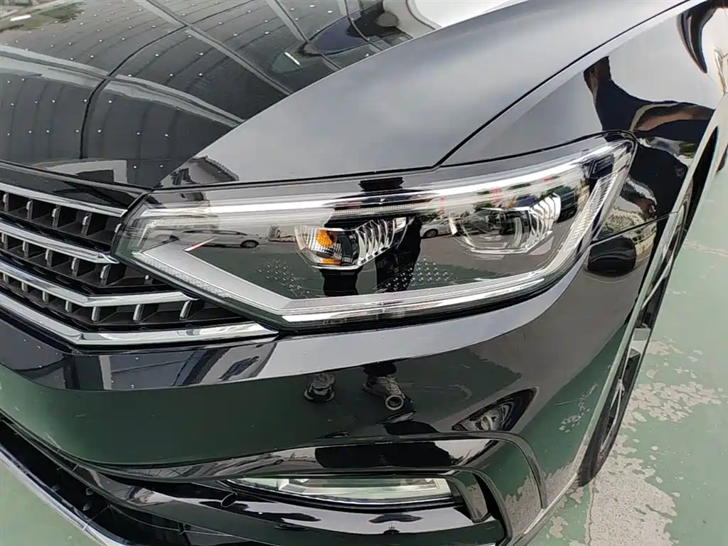 Volkswagen Magotan 2023 2 Million Units Anniversary Edition 330TSI DSG Leading Type фото 24