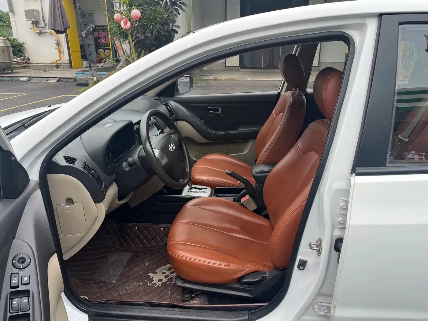 Hyundai Elantra 2011 1.6L Automatic Comfort фото 9