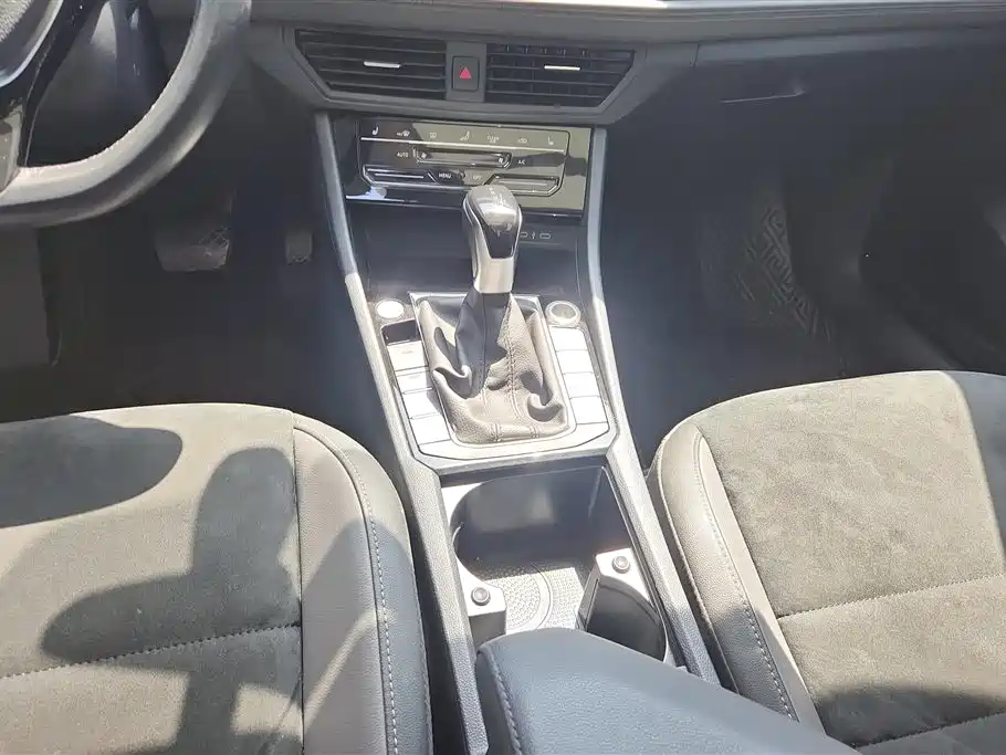 Volkswagen Sagitar 2021 280TSI DSG Luxury Smart Connect фото 16