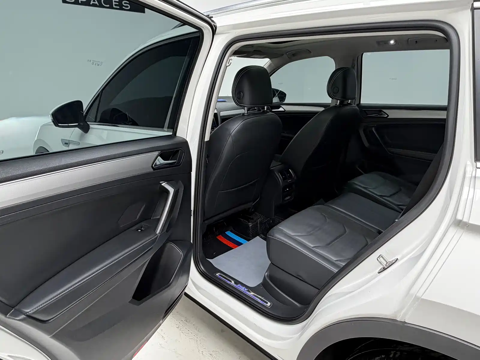 Фото 16 - Volkswagen Tiguan L PHEV