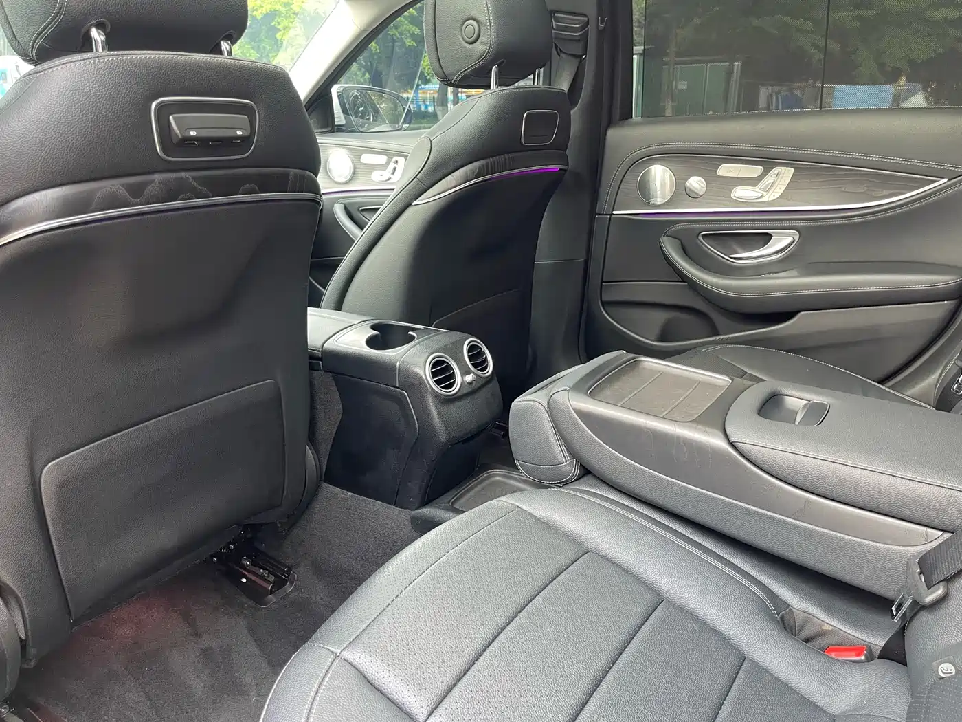 Mercedes-Benz E-Class 2020 E 300 L Sport Luxury Model фото 13