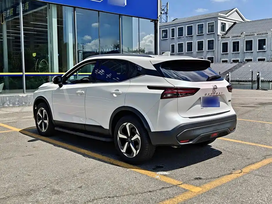 Photo 5 - Nissan Qashqai