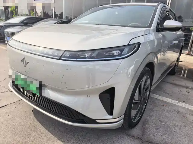 Dongfeng Yipai eπ008 2025 636Max Pure Electric 5-Seater