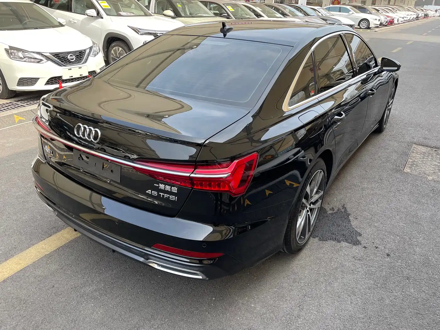 Audi A6L 2019 40 TFSI Luxury Dynamic фото 17