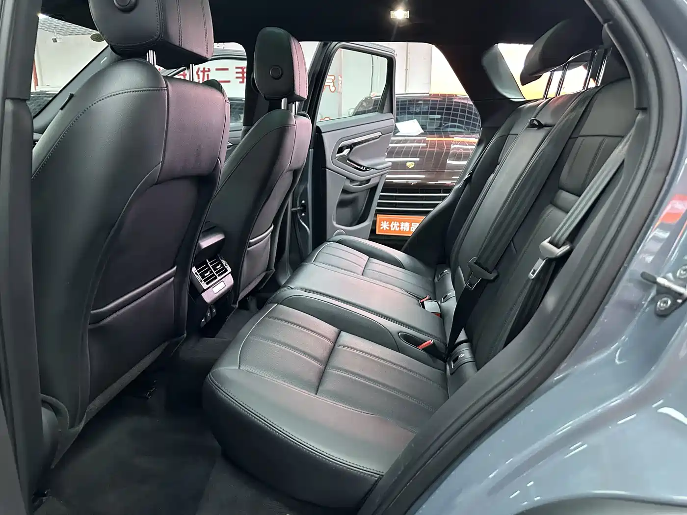 Land Rover Range Rover Evoque 2020 249PS R-DYNAMIC S Sport Edition фото 11