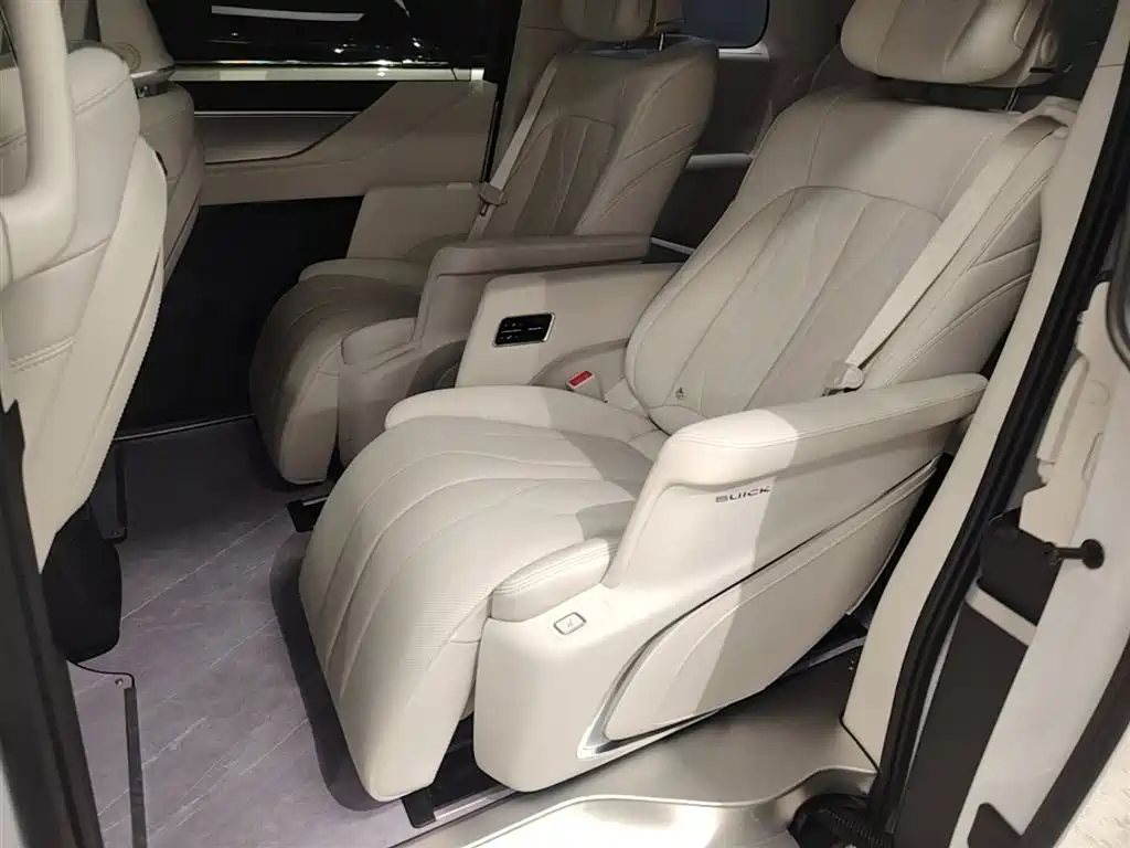 Buick GL8 2025 Land Honor Premium Edition фото 17