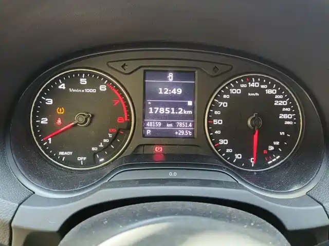 Audi A3 2018 30th Anniversary Limousine 35 TFSI Progressive — фото 4