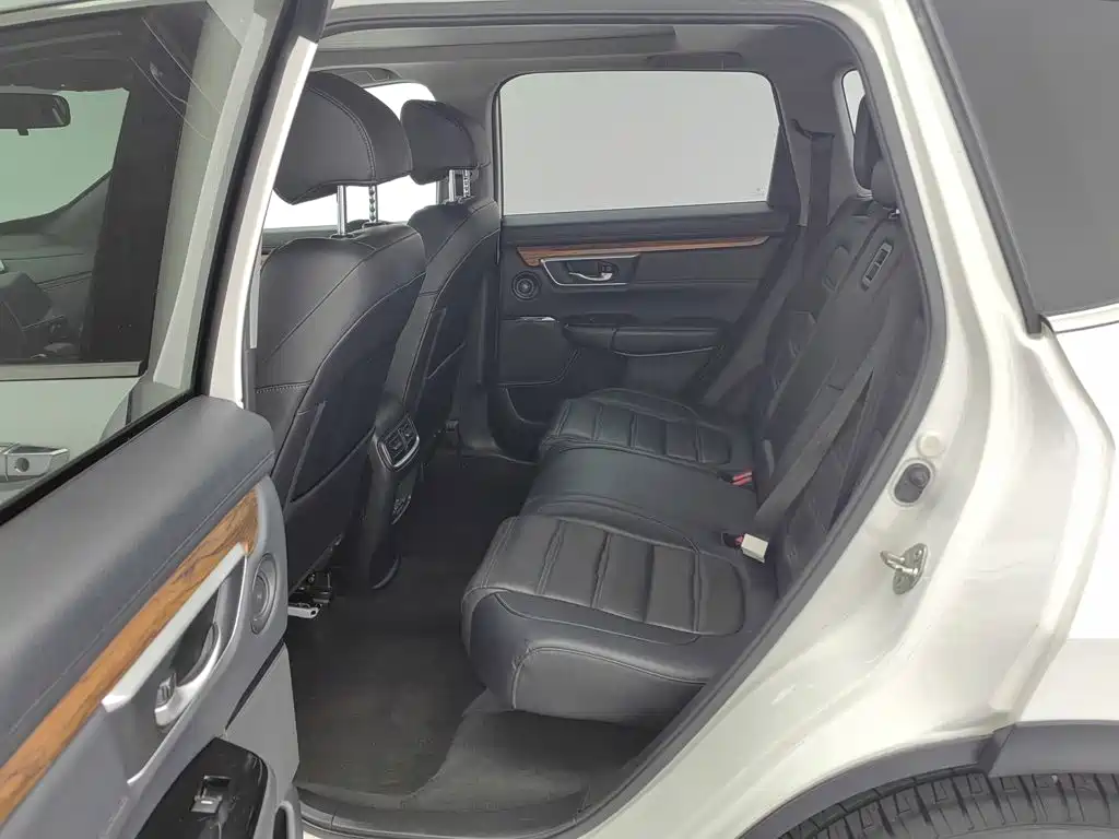 Фото 15 - Honda CR-V