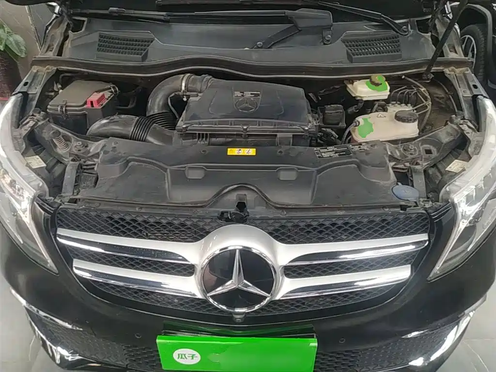 Mercedes-Benz V-Class 2021 V 260 L Long Wheelbase Premium Edition фото 20