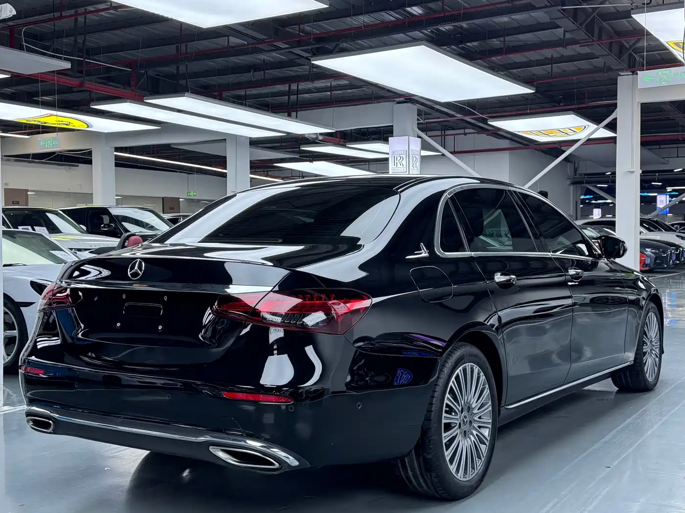 MERCEDES-BENZ E CLASS