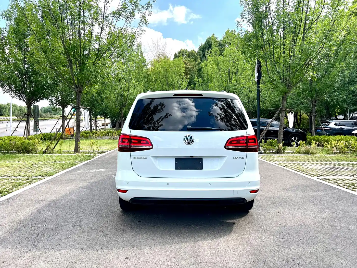Volkswagen Sharan 2019 2018 Facelift 380TSI Comfort 7-Seater