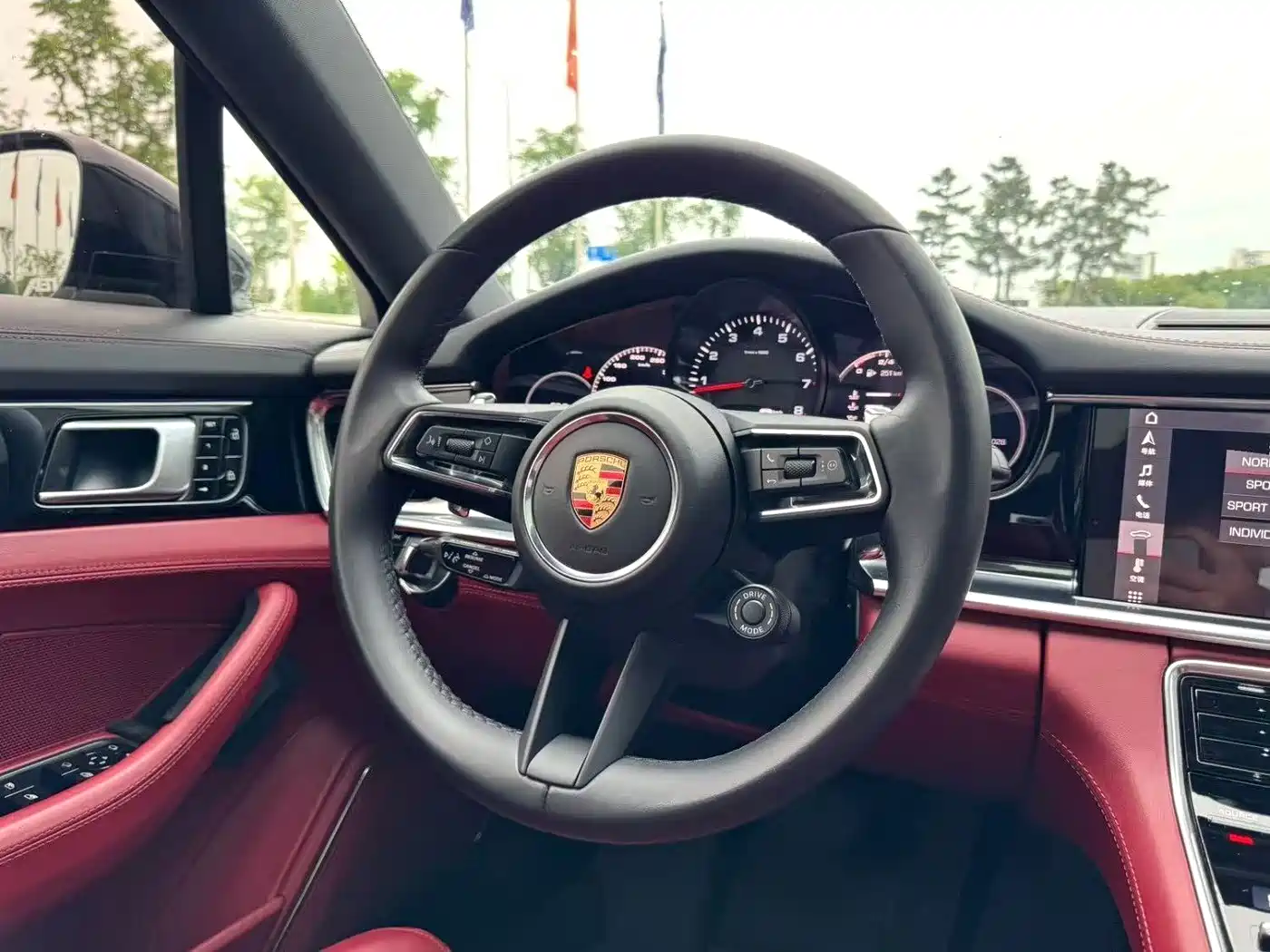 Porsche Panamera 2021 Panamera Executive Long Wheelbase 2.9T фото 14
