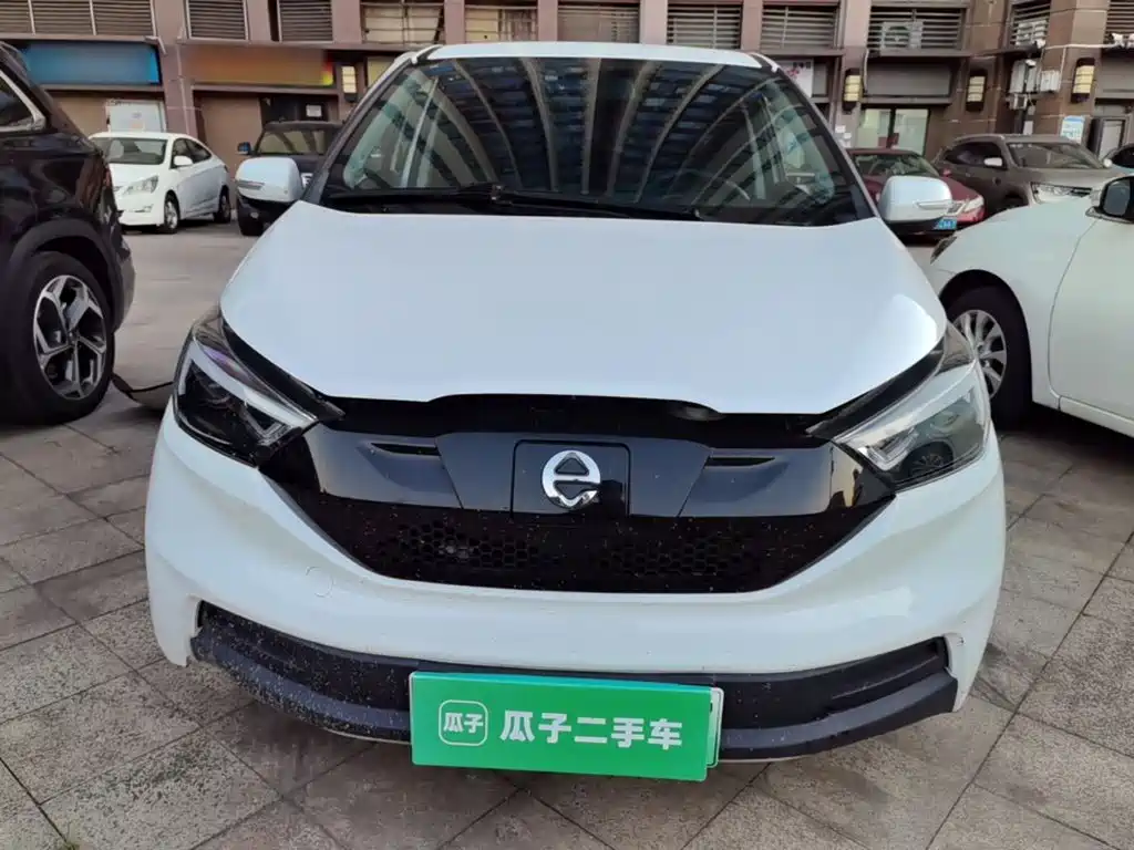 Photo 3 - JMCG New Energy Yizhi EV3