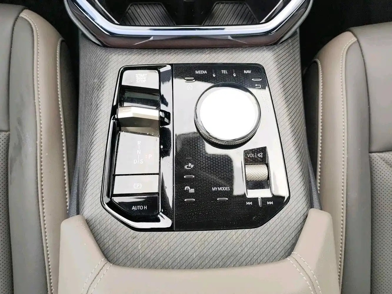 BMW X3 2025 xDrive25L Luxury Package фото 10