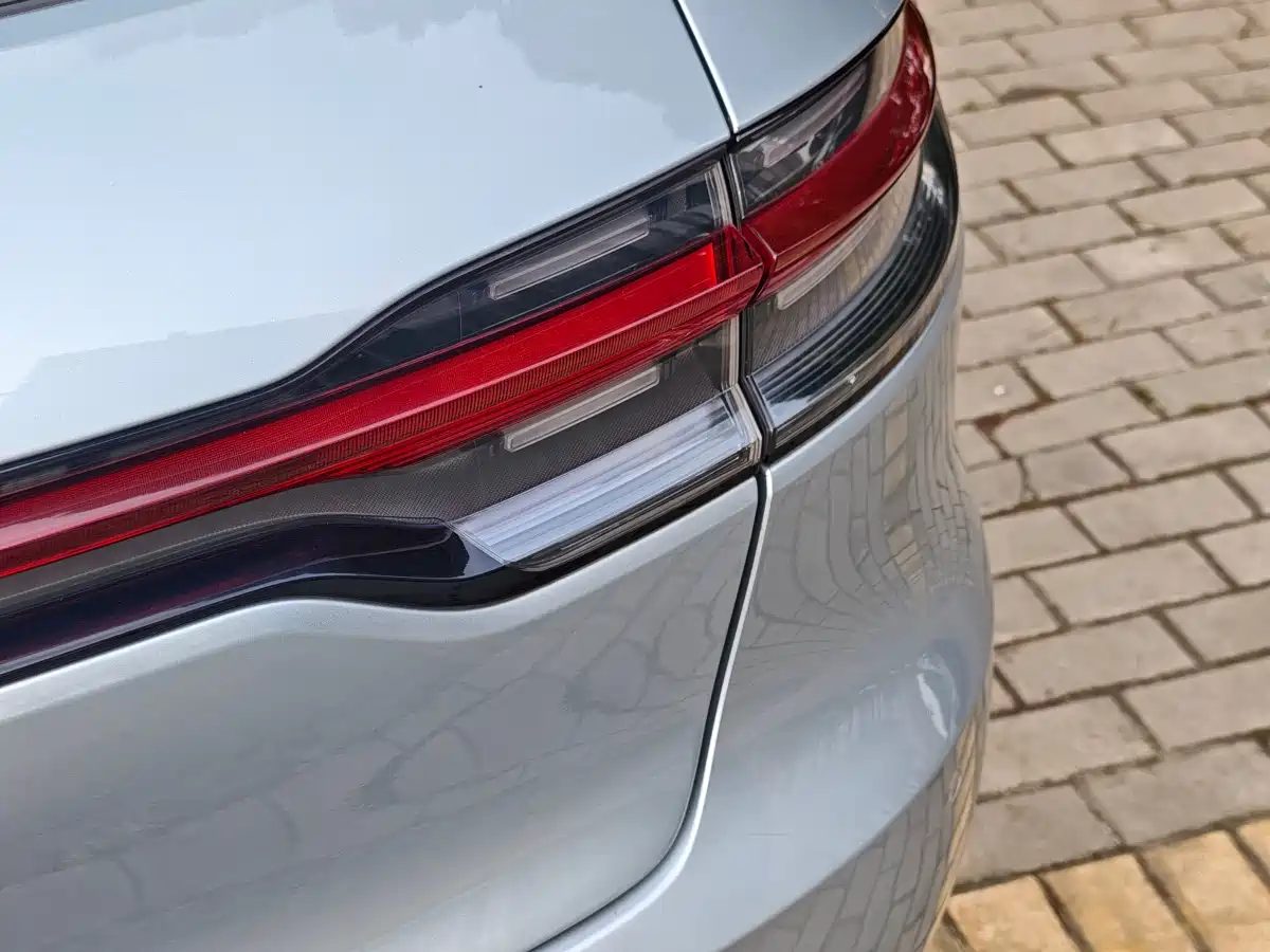 Porsche Macan 2020 Macan 2.0T фото 25