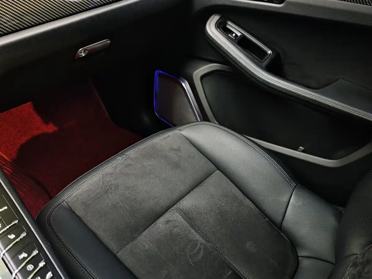 Porsche Macan 2020 Macan 2.0T фото 37