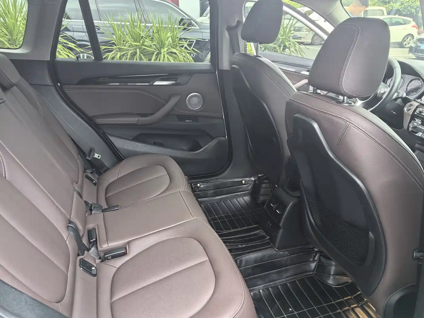 BMW X1 2022 sDrive25Li Leading фото 11