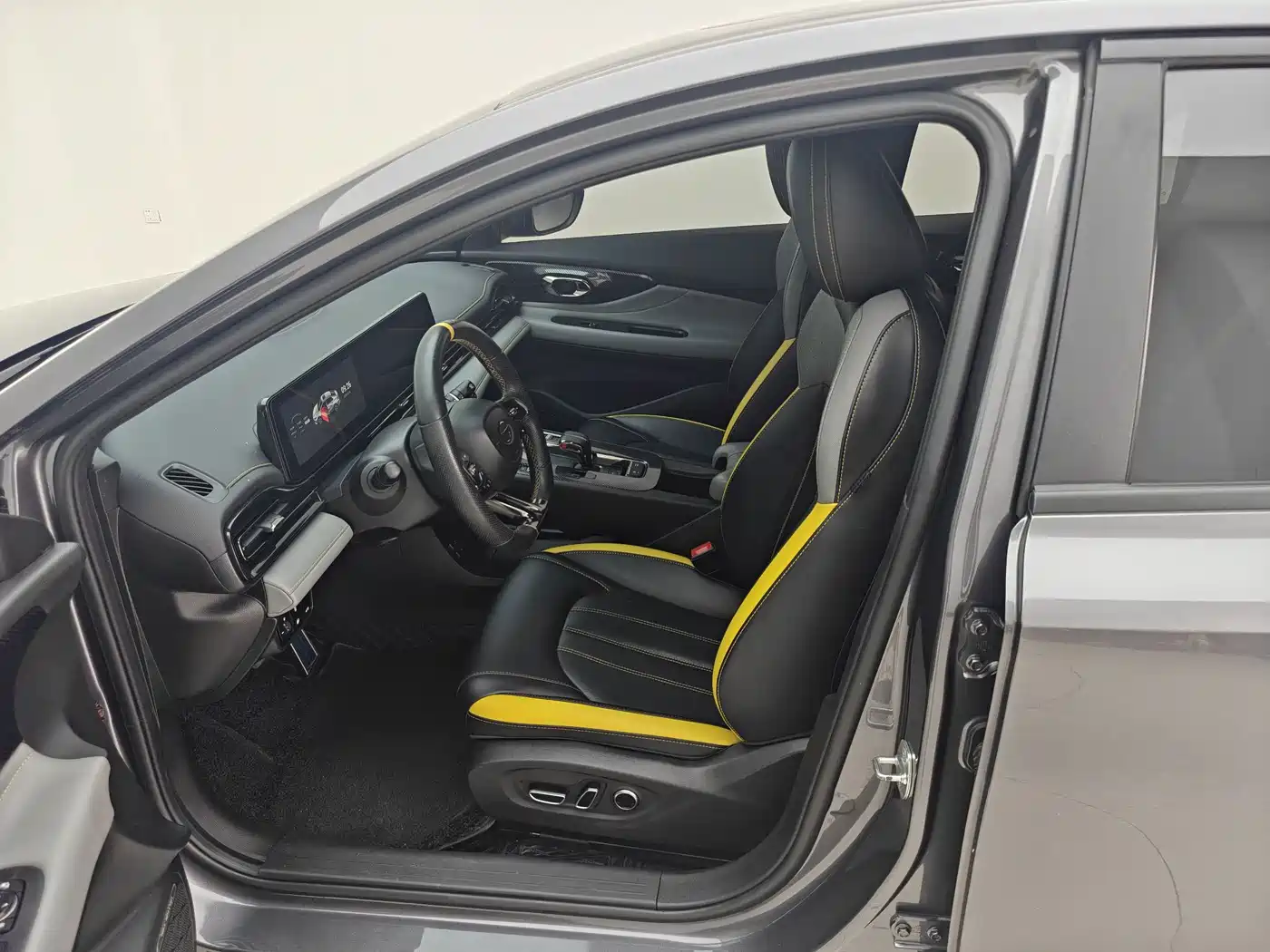 GAC Trumpchi Trumpchi Emkoo 2023 2023 Shadow Leopard H Smart Hybrid