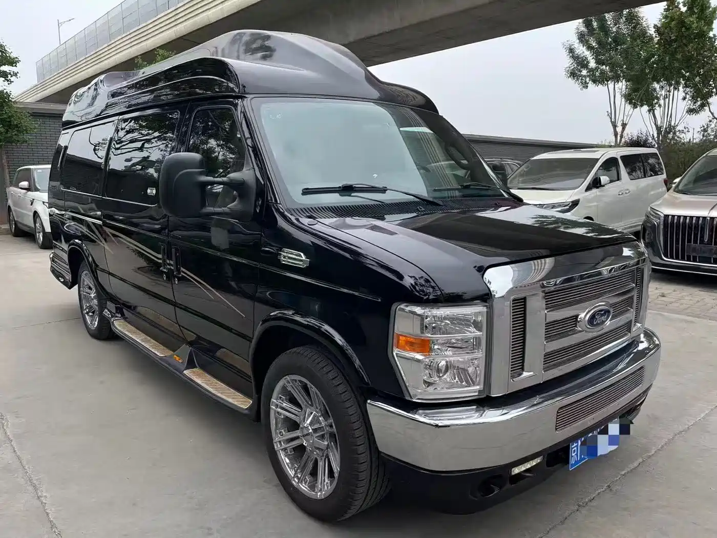 Ford E350 2015 2011 5.4L Platinum Limited Edition