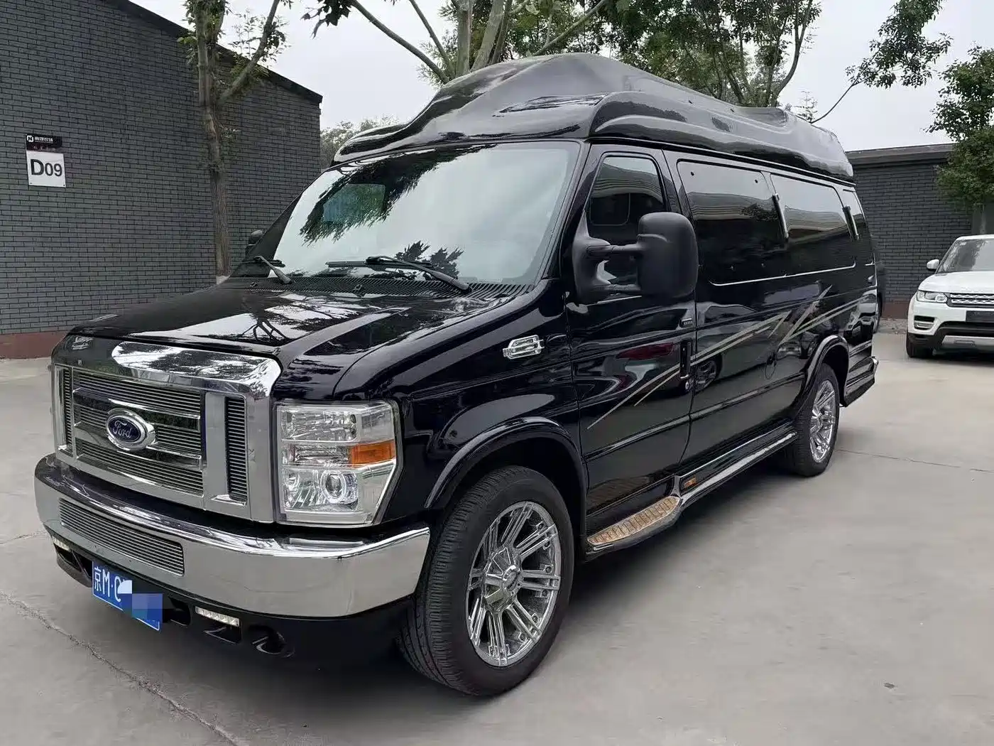 Ford E350 2015 2011 5.4L Platinum Limited Edition