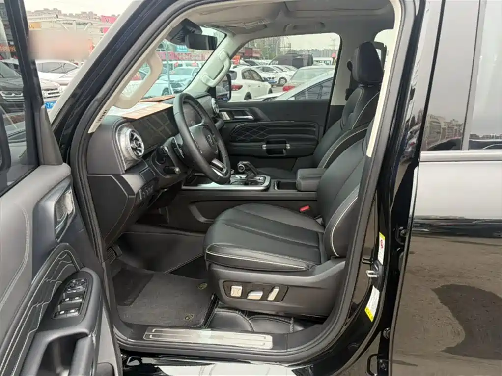 Tank 300 2024 2.0T Explorer фото 15
