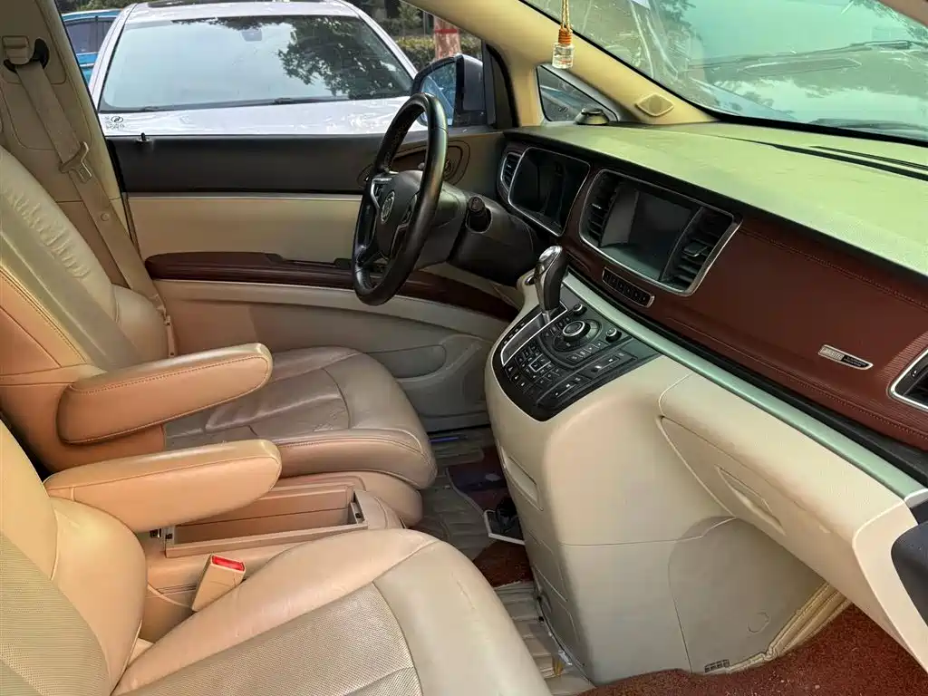 Buick GL8 2014 3.0L XT Luxury Business Flagship фото 5