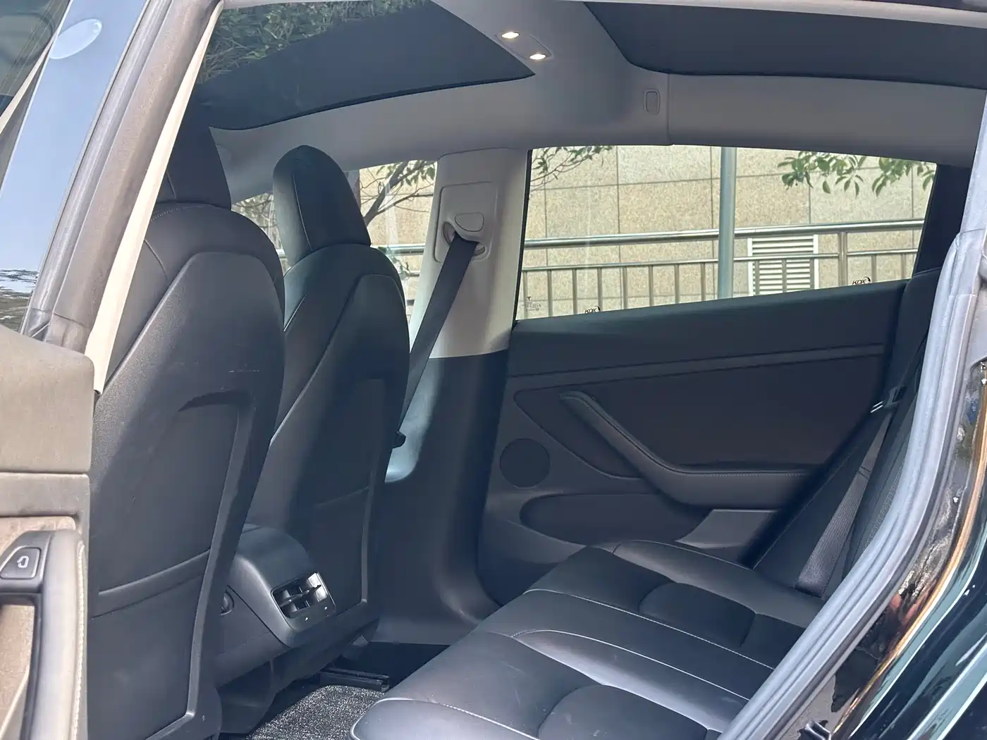 Фото 8 - Tesla Model 3
