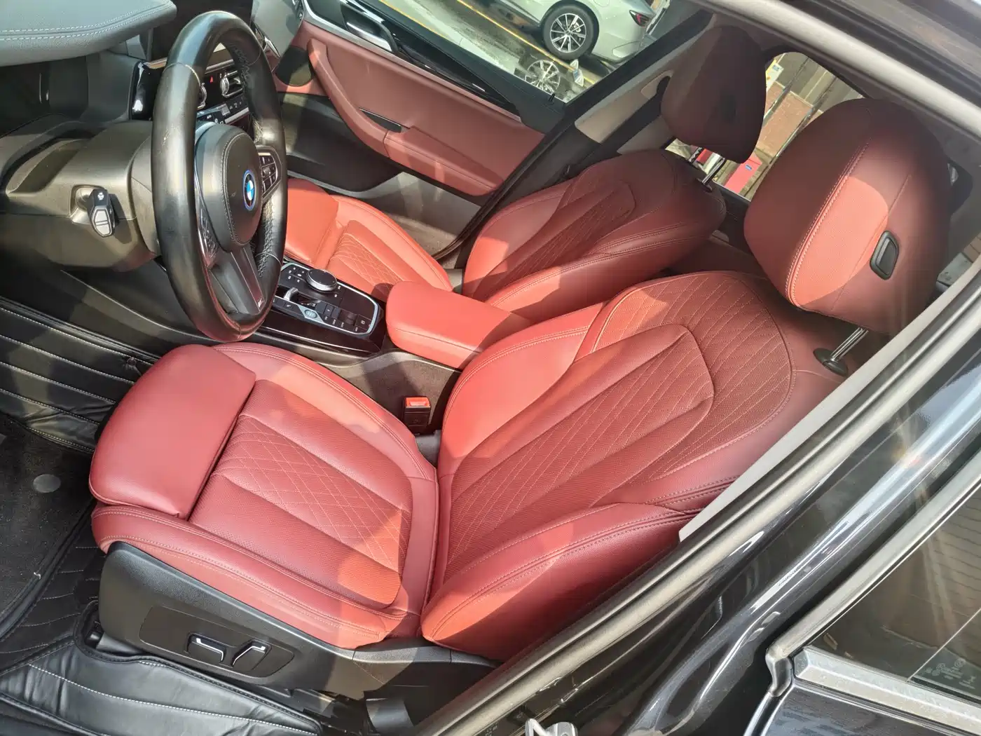 BMW iX3 2024 Leading Edition фото 11