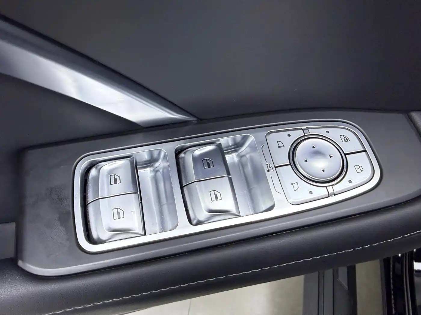 Tank 400 New Energy 2024 Hi4-T Off-Road Edition фото 18