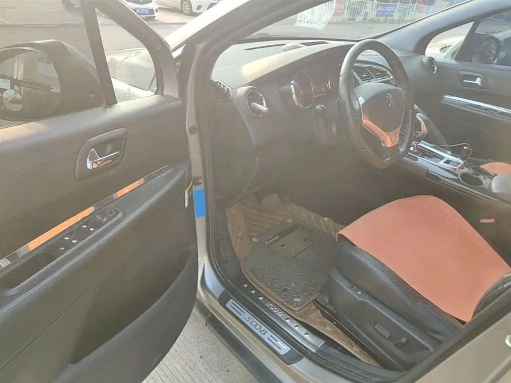 Peugeot 3008 2015 2.0L Automatic Trend Edition фото 16