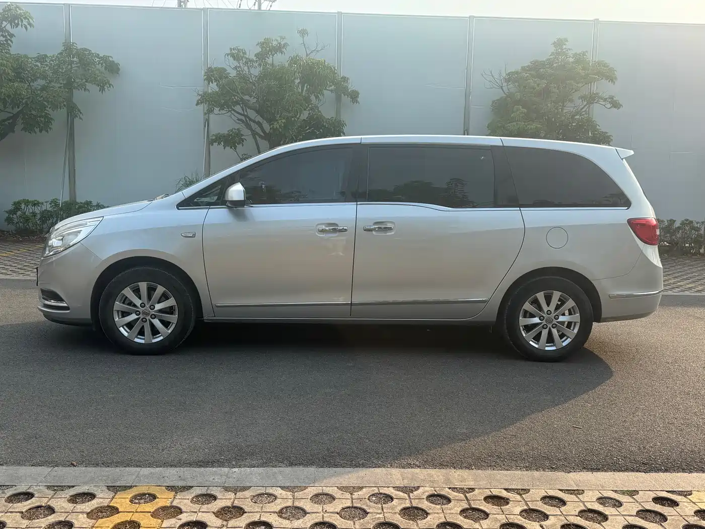 Buick GL8 2017 25S Premium Model China V фото 10